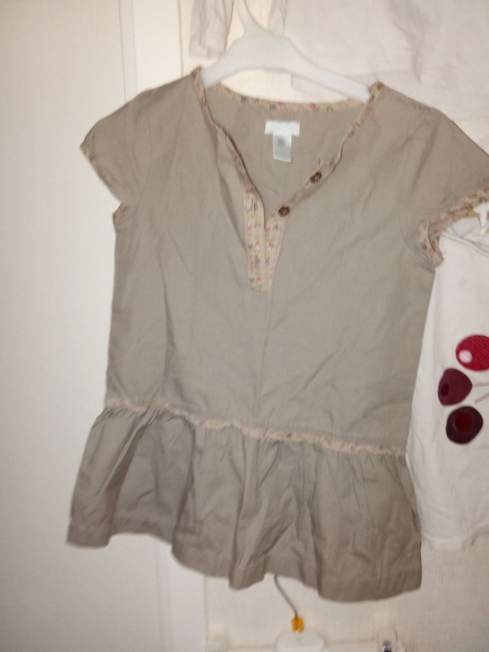 Lot mi saison été bébé fille obaibi 24 mois, robe, pulls, culotte - photo numéro 3