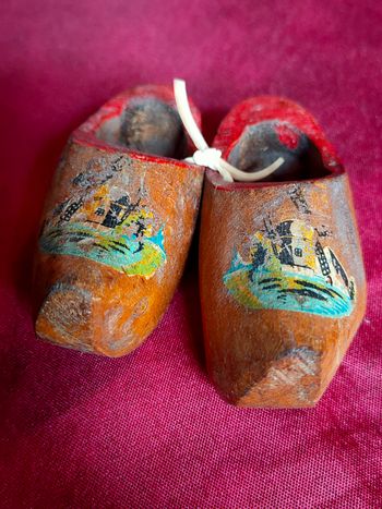 Petits sabots avec moulins à vent longueur 9 cm ( n°5 )