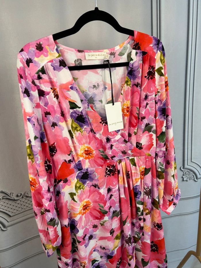 Robe à fleurs La petite étoile T2 / M neuve - photo numéro 2