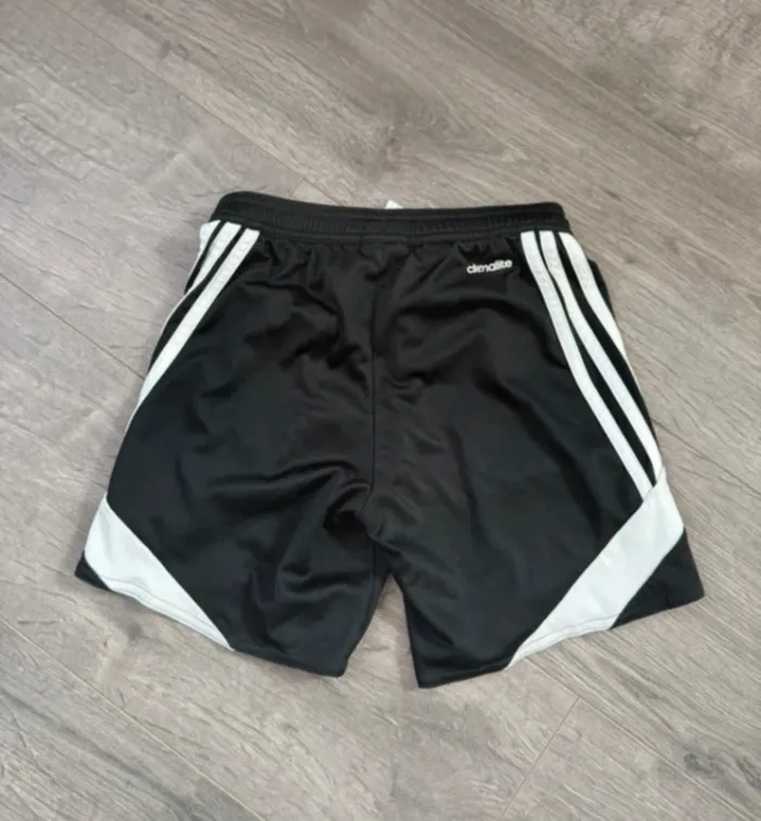 Short sport noir Adidas garçon 8 ans - photo numéro 5
