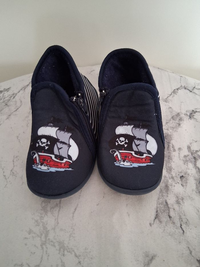 Chaussons garçon pointure 25