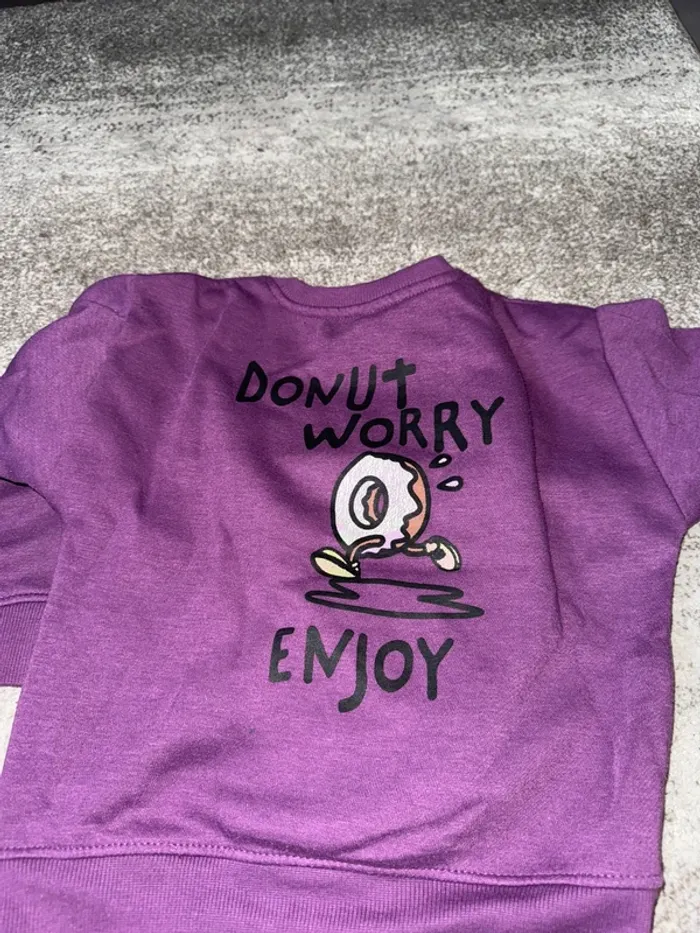 Sweat taille 110-116 donuts - photo numéro 3