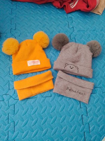 2 bonnets+ 2 cache nez