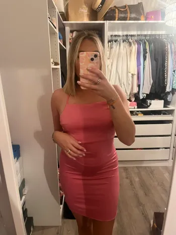Robe rose dos nu