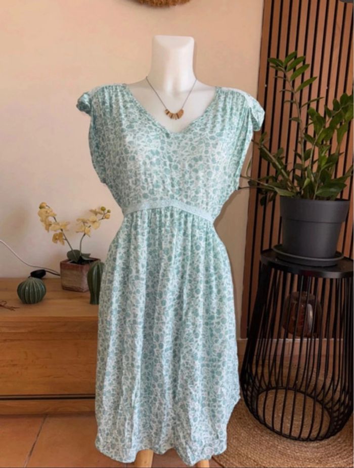 Robe verte et blanche
