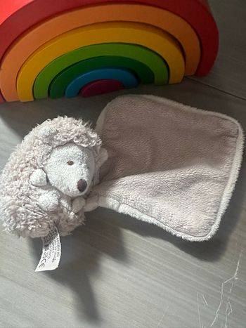 Doudou Hérisson Beige Mouchoir Bukowski