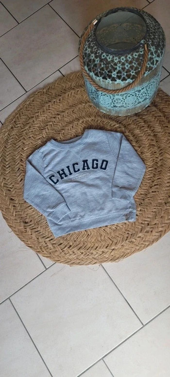 Joli pull garçon Taille 110/116 parfait état