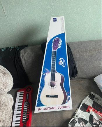 Guitare enfant jouet