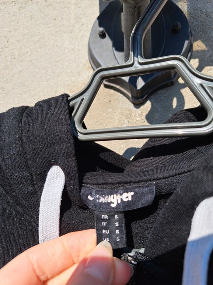 Sweat à capuche noir - photo numéro 4