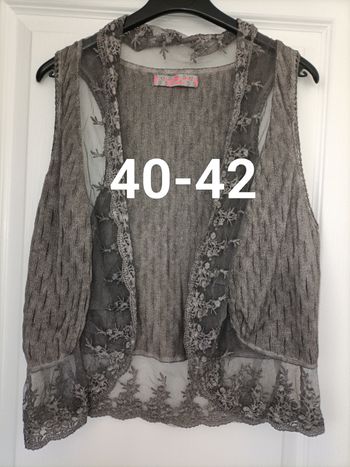 Boléro gris à dentelle 40-42 cache cache