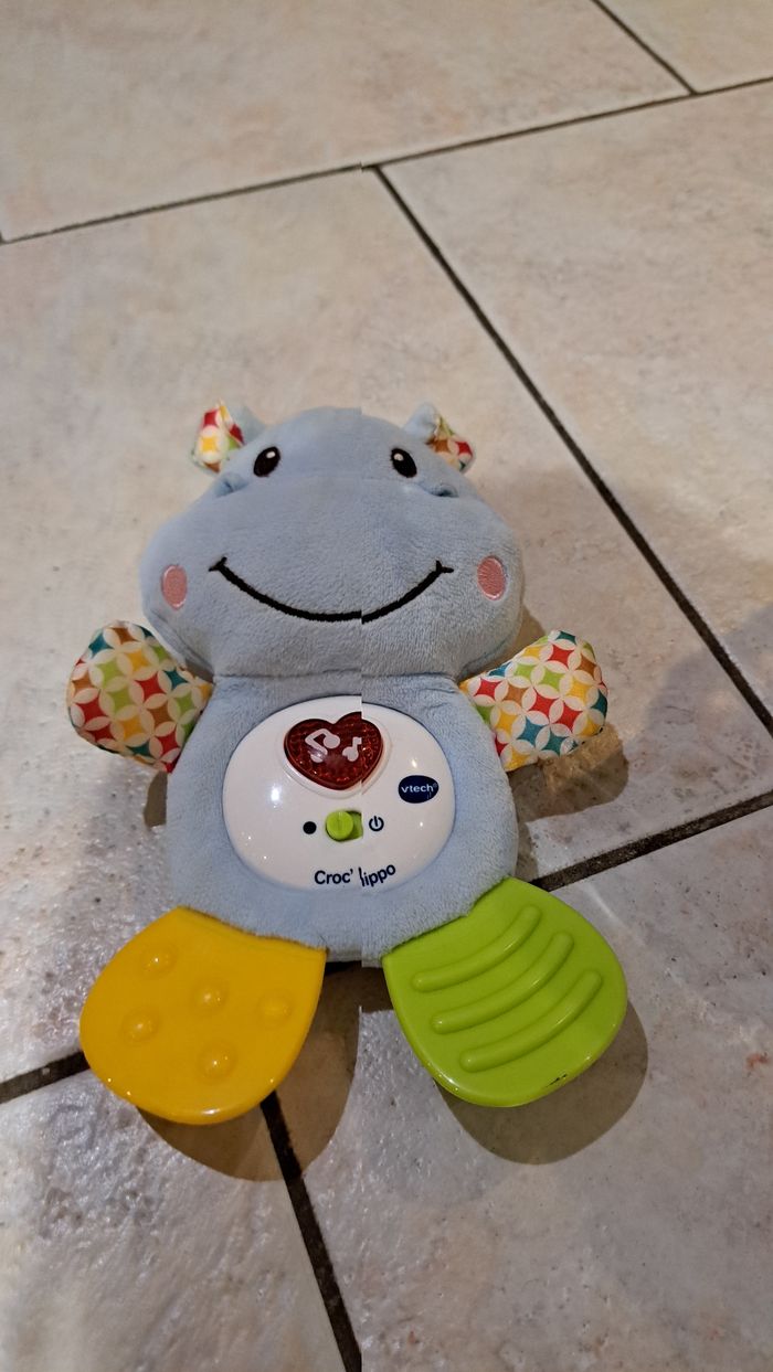 Peluche hippopotame musical