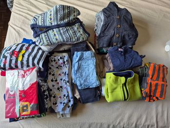 Lot de 45 vêtements 6mois garçon