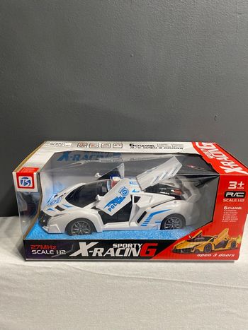 Voiture de police télécommandée 3 ans+