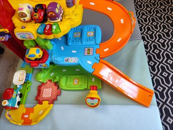 Garage Tut tut bolide électronique