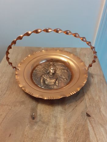 Corbeille/ panier en cuivre décoratif