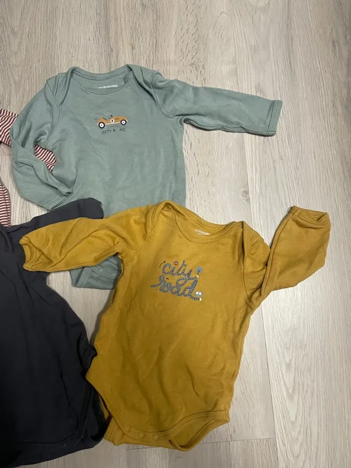 Lot de 4 bodys Verbaudet - photo numéro 3