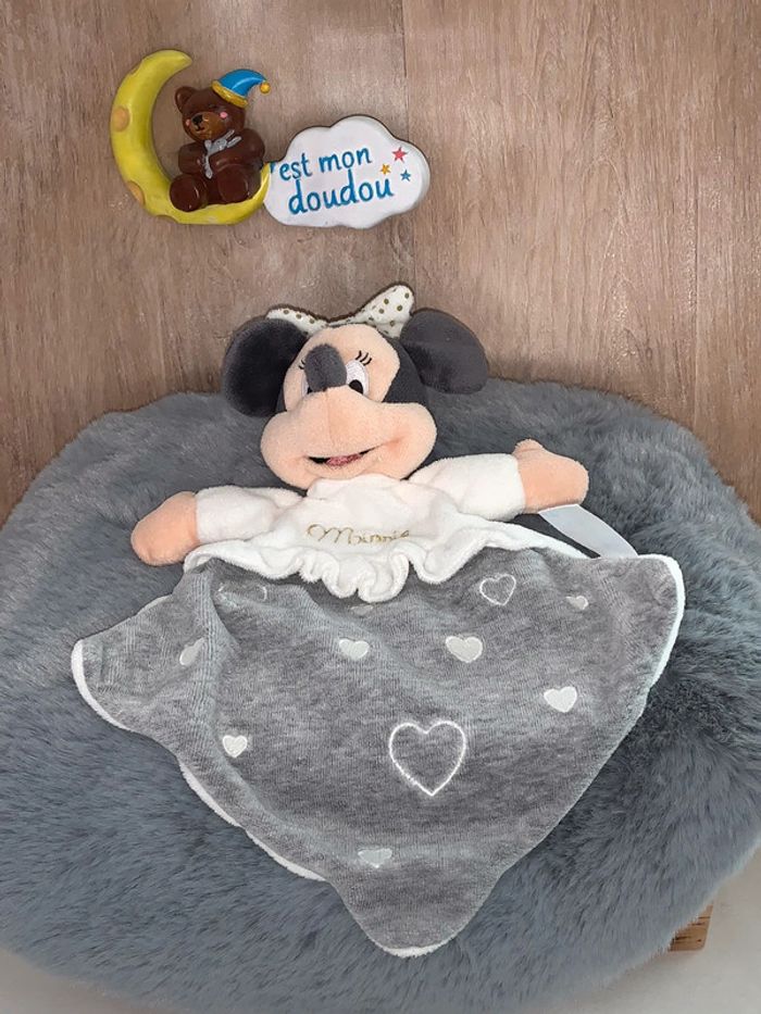 DY208 doudou minnie disney