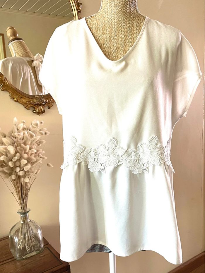 Top Élégant en Crème avec Détails en broderie - photo numéro 4