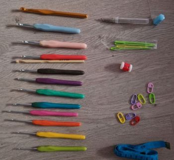 Lot accessoires crochet 
