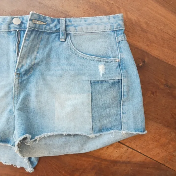 Short en jean taille 42/xl cachecache - photo numéro 3