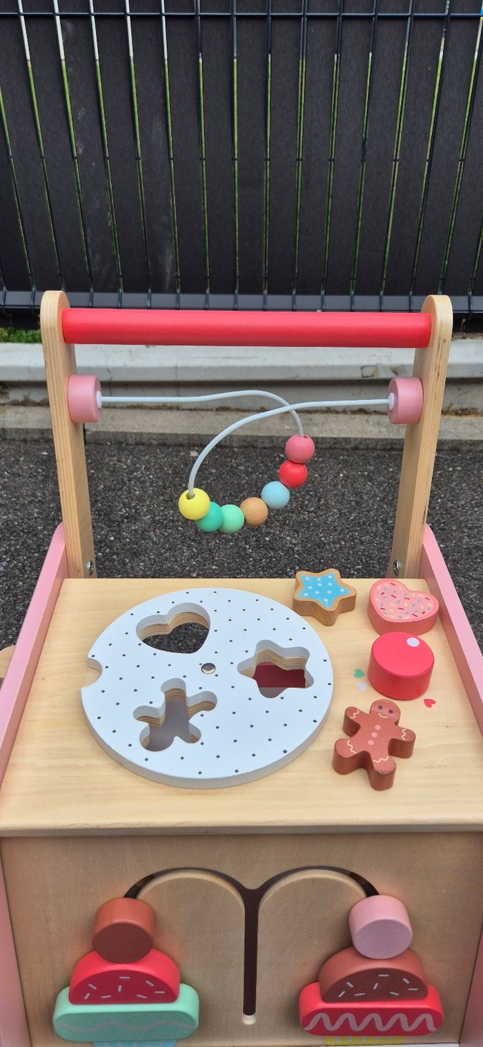 Chariot de marche marchande de glaces et gâteaux - photo numéro 6