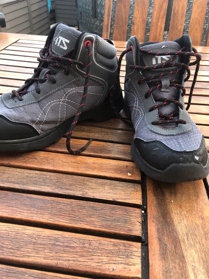Chaussures de randonnée pointure 36 - photo numéro 2