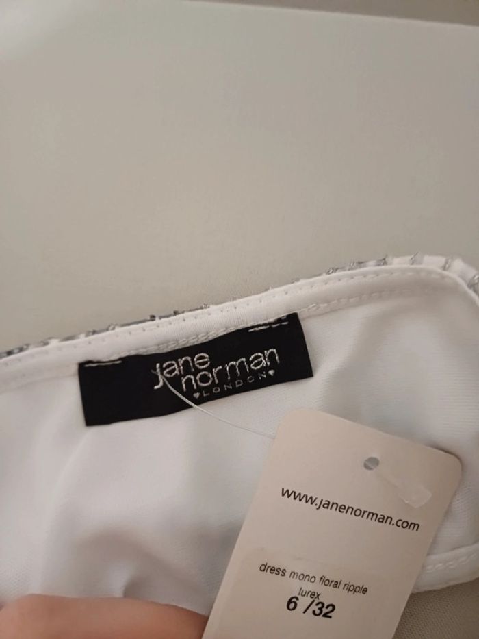 Robe moulante fleurie neuve Jane Norman taille XXS 32 - photo numéro 6