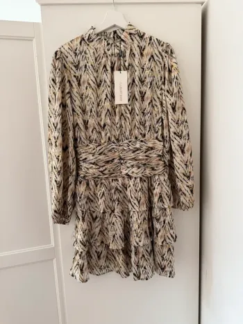 Superbe robe chic neuve Flamant rose 🌸 L 40