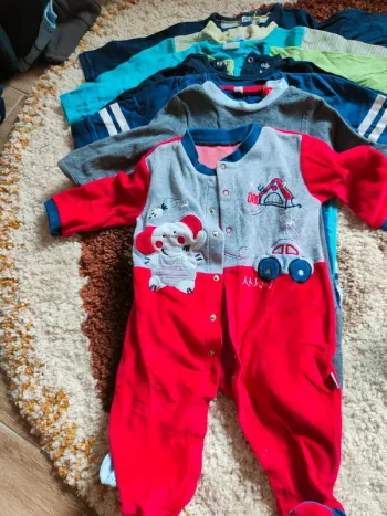 Lot 7 pyjamas