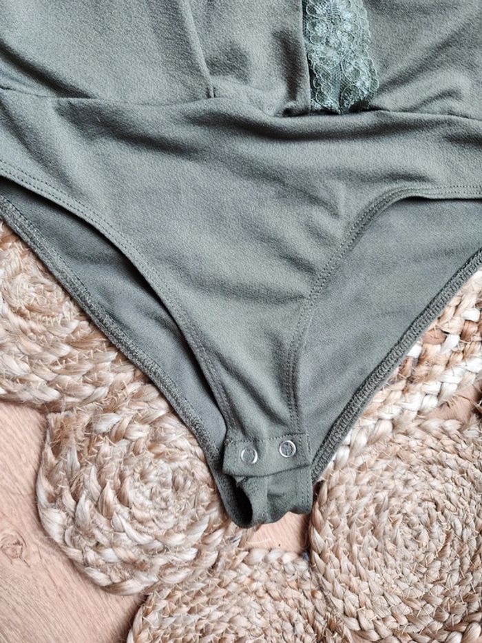 Haut body dentelle - photo numéro 3