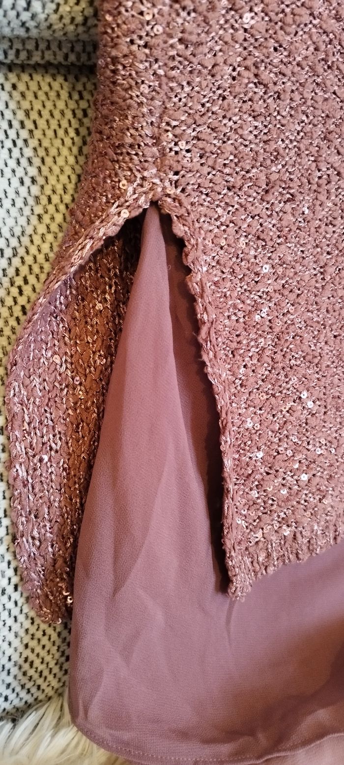 Tunique, haut à manches longues avec sequins couleur vieux rose avec doublure. Canda Premium C&A. Très bon état. Taille L - photo numéro 9