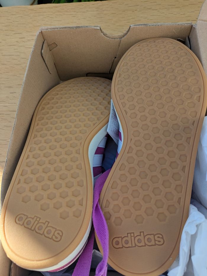 Jolie basket Adidas idée cadeau pour Noël - photo numéro 6