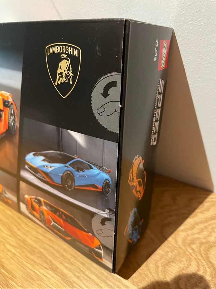 Lego Speed Champions 77238 Lamborghini Revuelto et Huracán STO - photo numéro 4