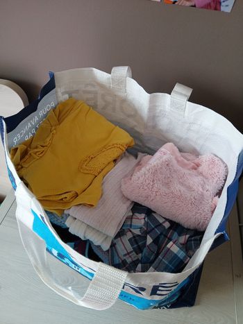 Lot vêtements fille 3 4 5 ans