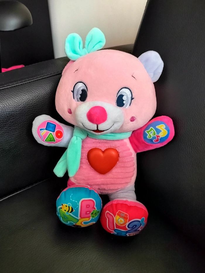 Ourse peluche interactive