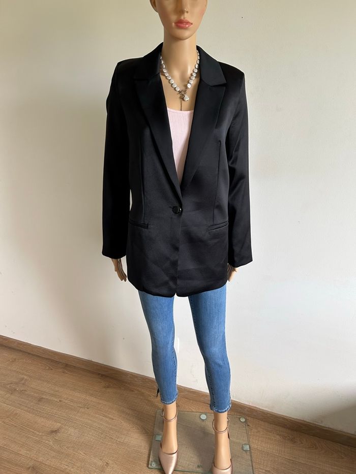 Blazer noir satiné neuf Naf Naf taille 36 (valeur 74€) taille grand - photo numéro 3