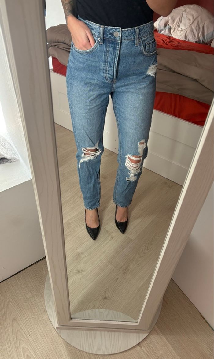 Jean troué stradivarius - photo numéro 2