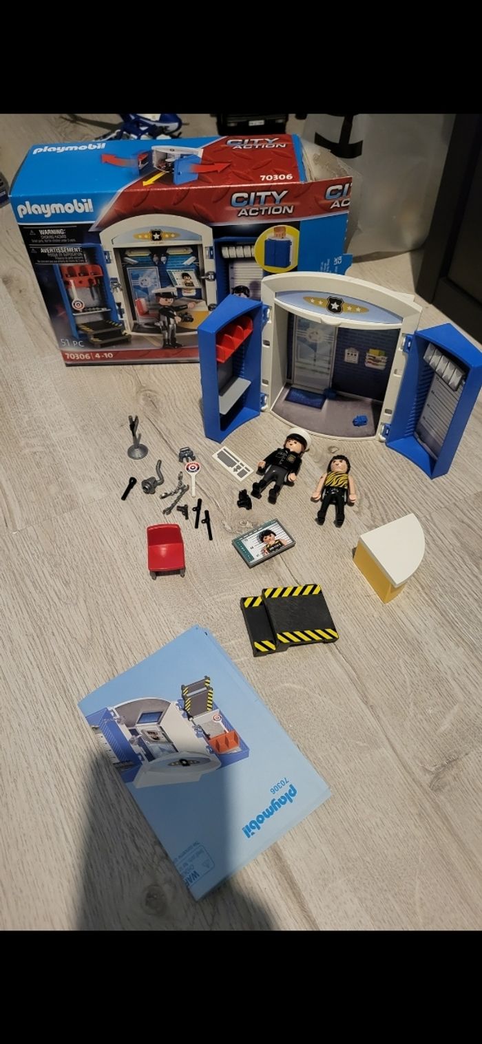 Divers boîtes playmobils thème police - photo numéro 3