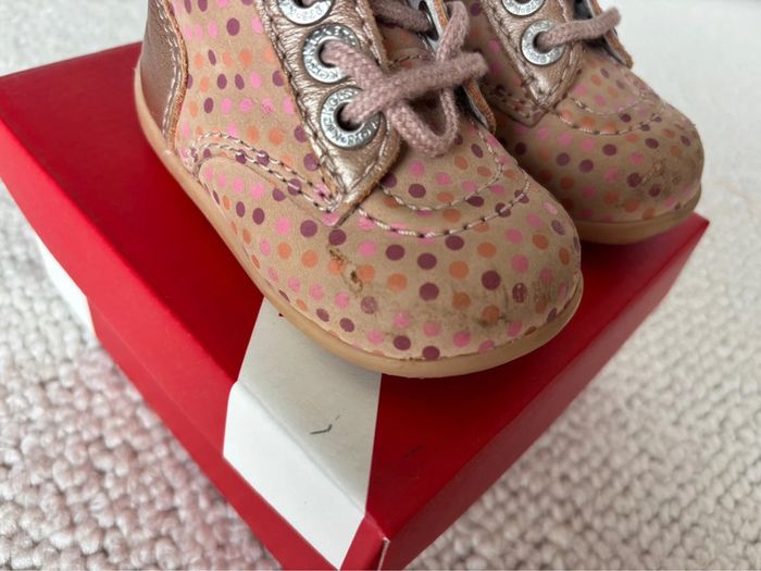 Chaussure de marche Kickers pointure 19 semelle en cuir - photo numéro 4