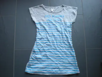 Tee-shirt fille Orchestra 10 ans très bon état + don d'un pyjama