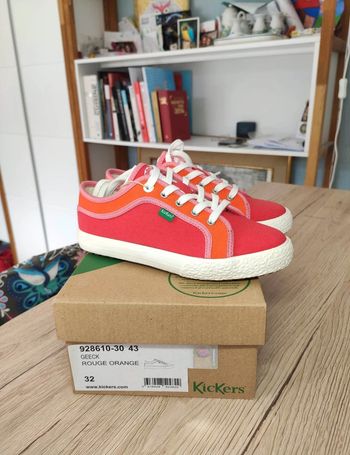 Chaussures basket kickers neuves 32