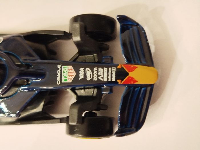 Hot Wheels Oracle Red Bull Racing Formula 1 2025 - photo numéro 8