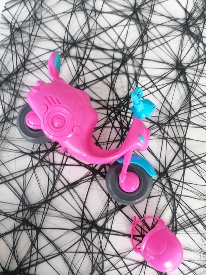 Lot accessoires Barbie scooter traîneau 👧🏻 - photo numéro 7