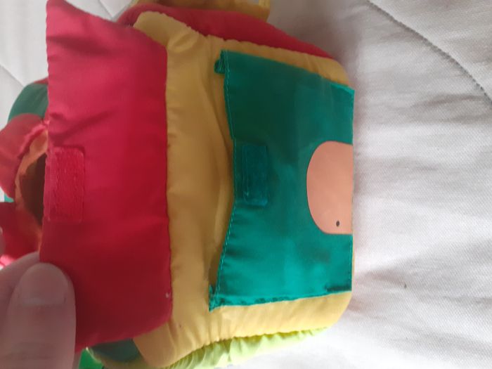 Peluche ou Cube d'activité en forme de maison en tissu à toucher - jeu d'éveil - photo numéro 3