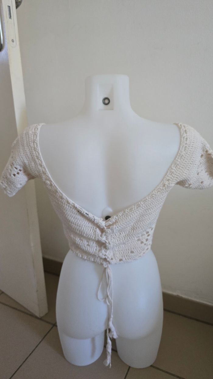 Mini top crochet tally weijl taille m - photo numéro 6