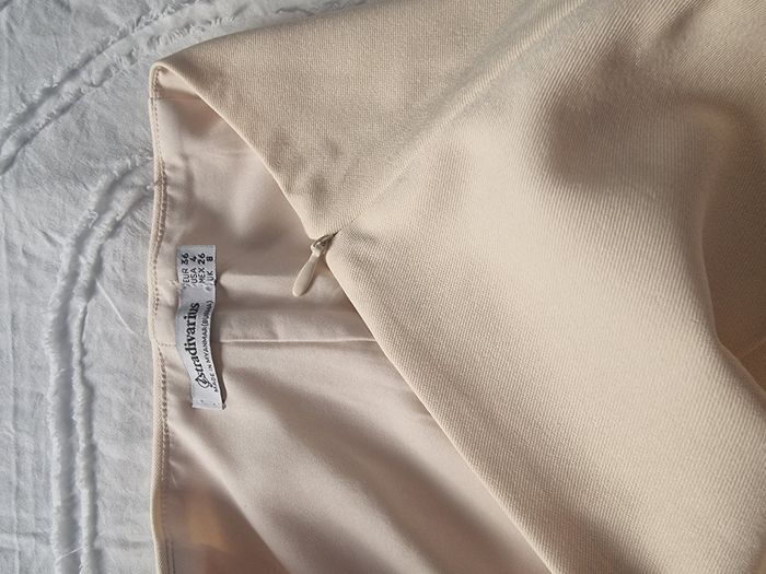 Jupe courte beige crème  Stradivarius S - photo numéro 2