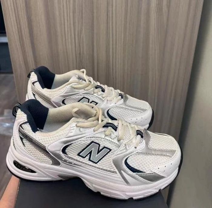 New Balance 530 Blanc 39.5 - photo numéro 4