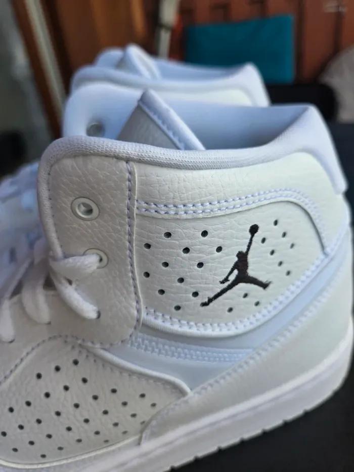 Jordan access taille 46 neuves blanche - photo numéro 5