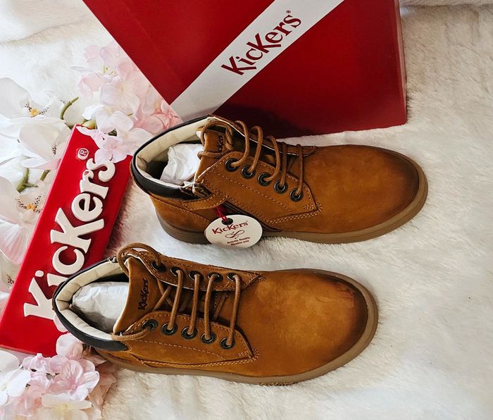 Bottes Bottines cuir Zip Confort Semelle Flexible Kickers T34 - photo numéro 3