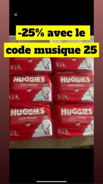 Six paquets de couches Huggies taille 5